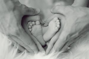 baby footprints parents love